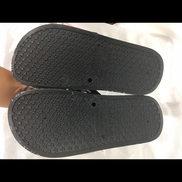 Bebe Girls Flats Silver Brand New - Picture 3 of 3